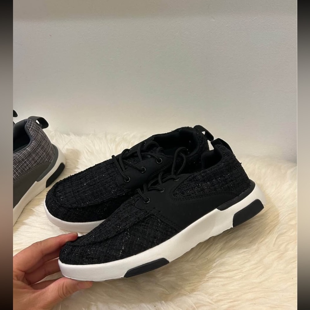 OrthoComfoot Women's Orthopedic Sneakers - Picture 3 of 8